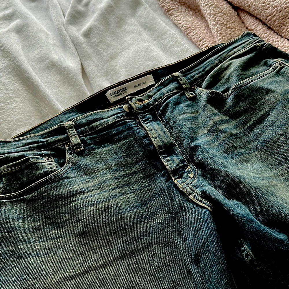 Levi jeans